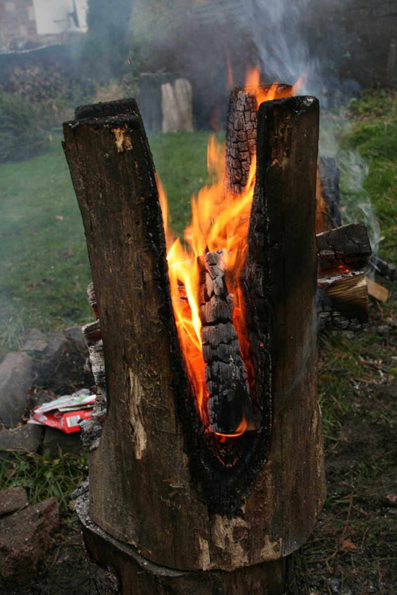 kaspar-hamacher-burned-wooden-stool-themethodcase-04